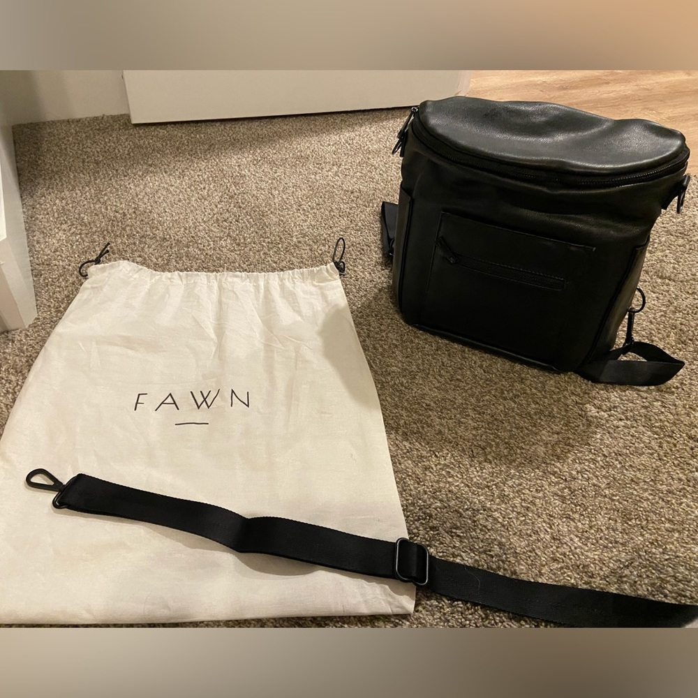 FAWN bag, comes with straps and duster bag, excellent condition